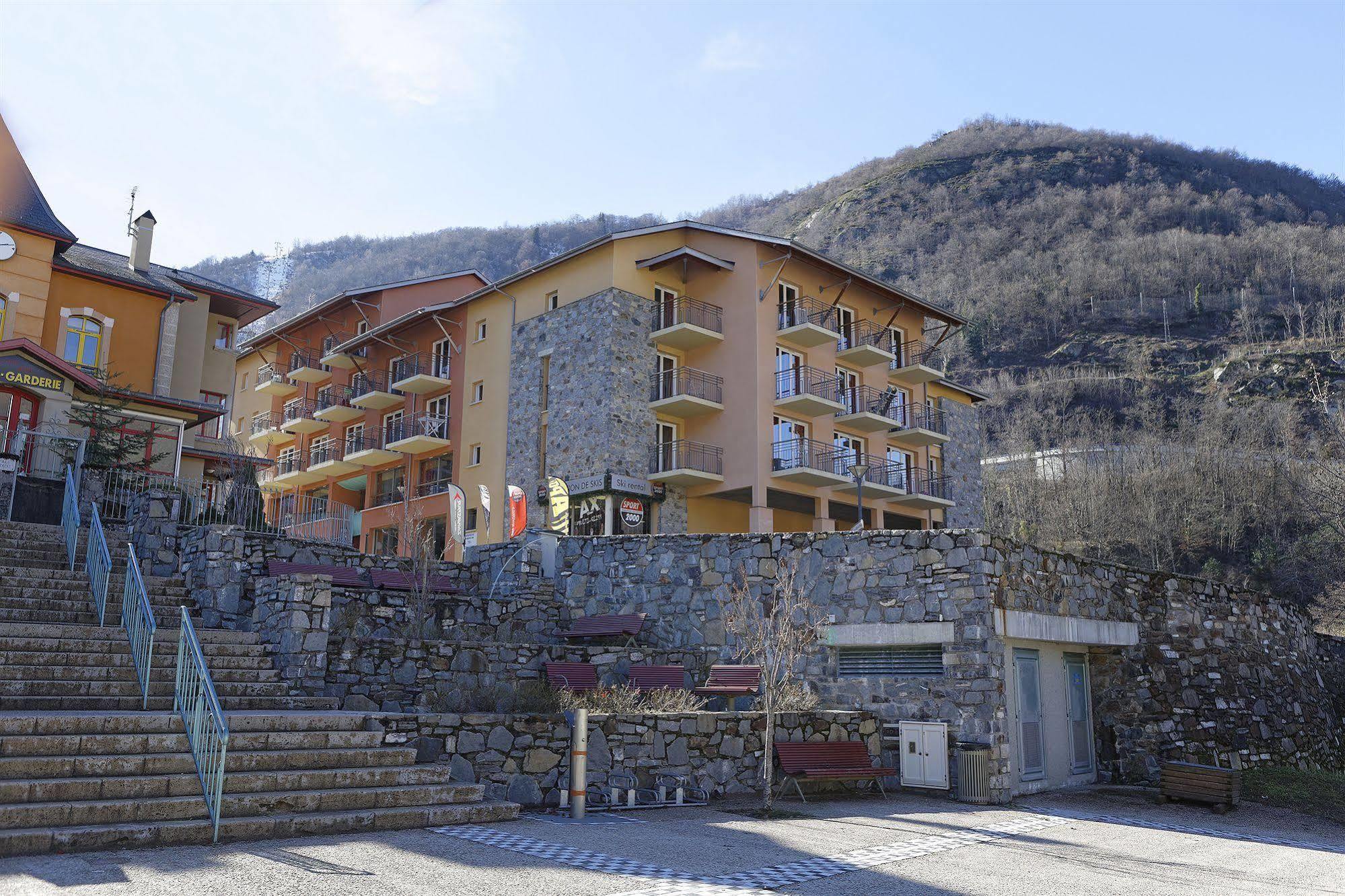 Residence Nemea Les Grands Ax Ax-les-Thermes Buitenkant foto